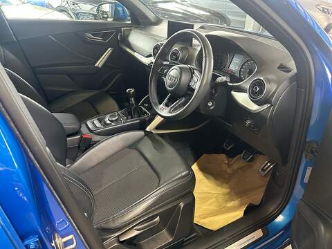 Audi Q2 TDI S line - U11056