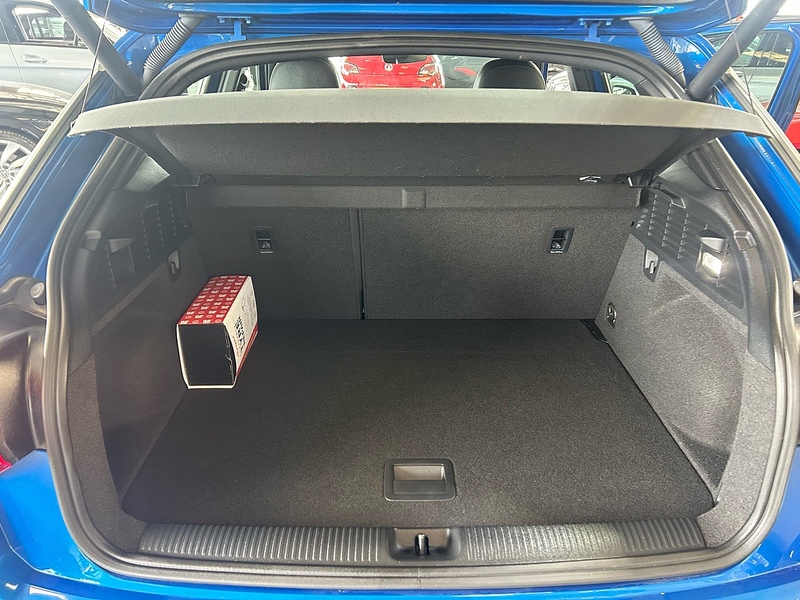 Audi Q2 TDI S line - U11056