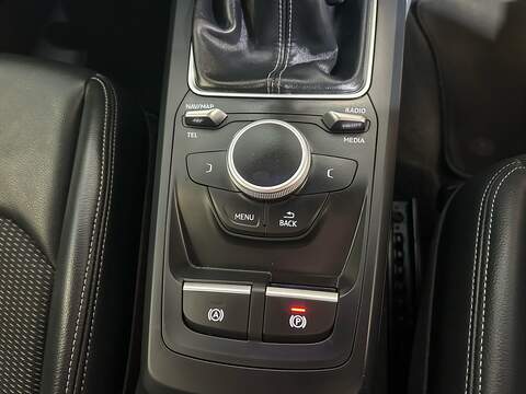 Audi Q2 TDI S line - U11056