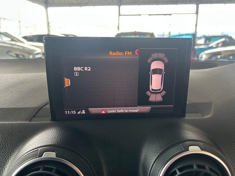 Audi Q2 TDI S line - U11056