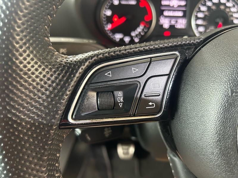 Audi Q2 TDI S line - U11056