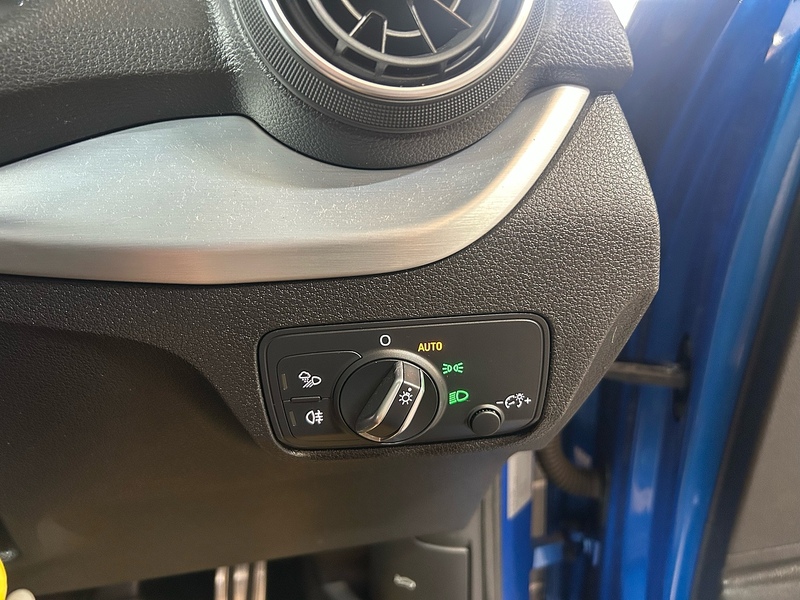 Audi Q2 TDI S line - U11056
