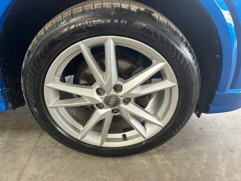 Audi Q2 TDI S line - U11056