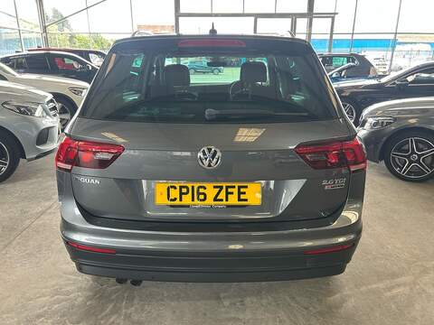 Volkswagen Tiguan TDI BlueMotion Tech SE Navigation - U11057