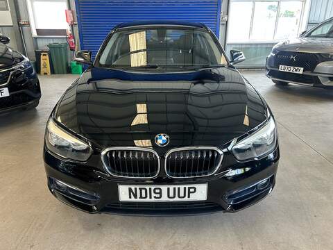 BMW 1 Series 118i Sport - U11059
