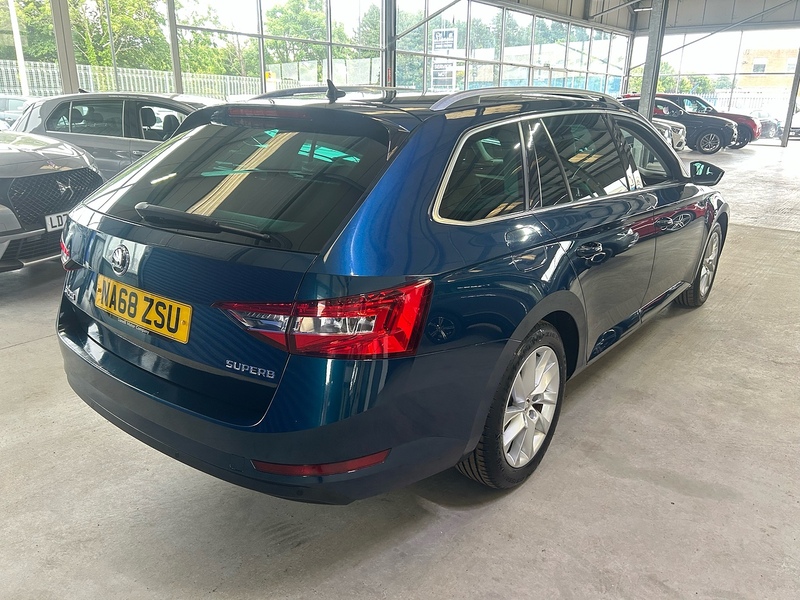 Skoda Superb TDI SE Technology - U11068