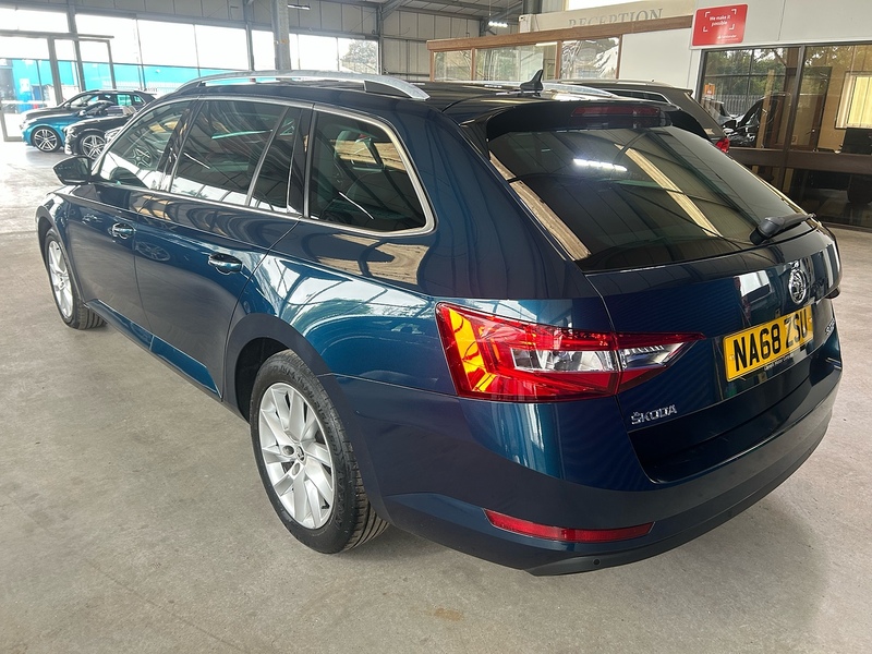 Skoda Superb TDI SE Technology - U11068