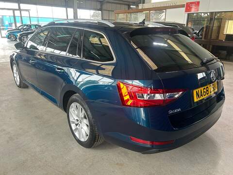 Skoda Superb TDI SE Technology - U11068