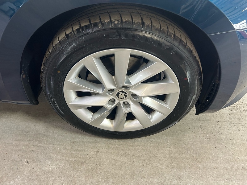 Skoda Superb TDI SE Technology - U11068