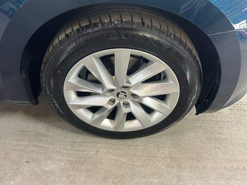 Skoda Superb TDI SE Technology - U11068