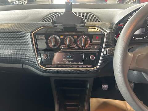 Volkswagen up! Move up! Tech Edition - U11069