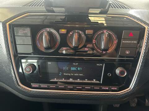 Volkswagen up! Move up! Tech Edition - U11069