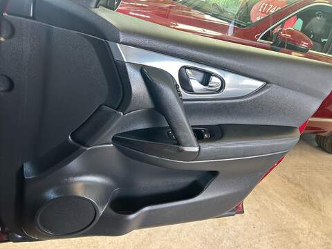 Nissan Qashqai DIG-T N-Motion - U11070