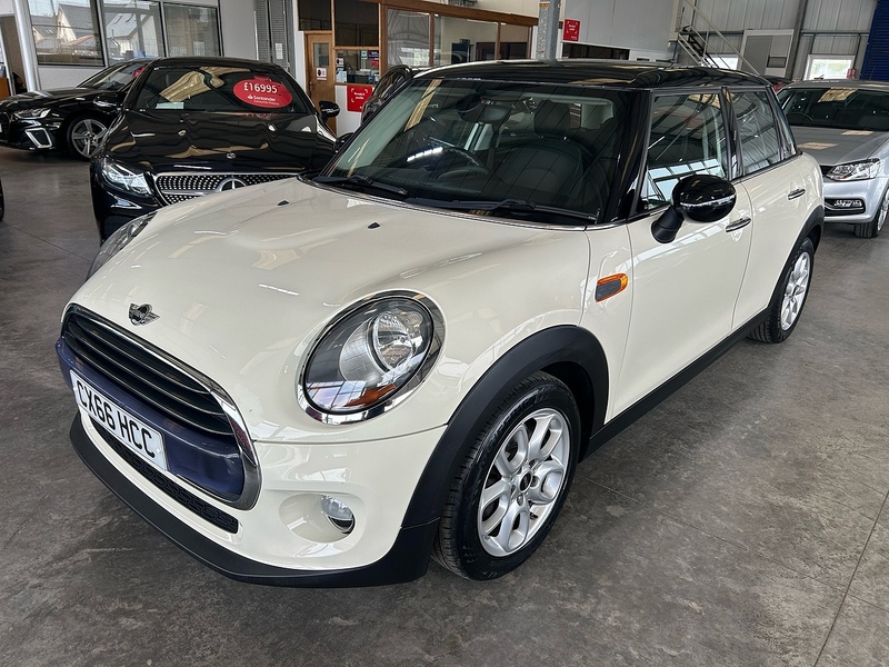 MINI Hatch Cooper - U11072