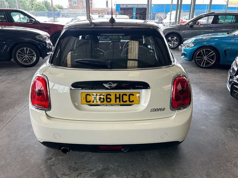 MINI Hatch Cooper - U11072
