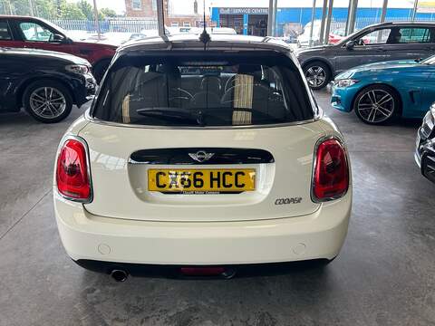 MINI Hatch Cooper - U11072