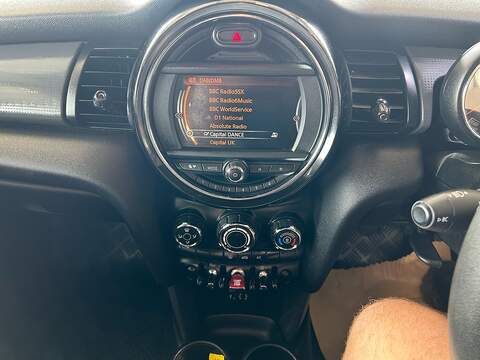 MINI Hatch Cooper - U11072