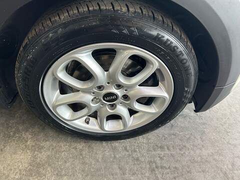 MINI Hatch Cooper - U11072