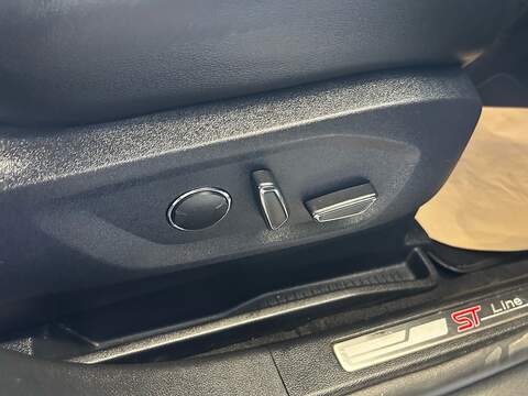 Ford S-Max EcoBlue ST-Line - U11086
