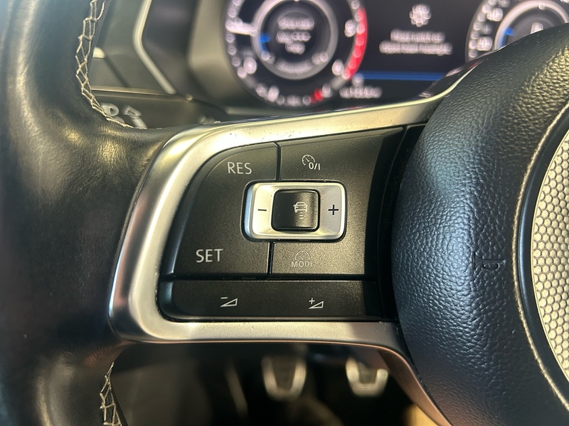 Volkswagen Tiguan TDI R-Line - U11090