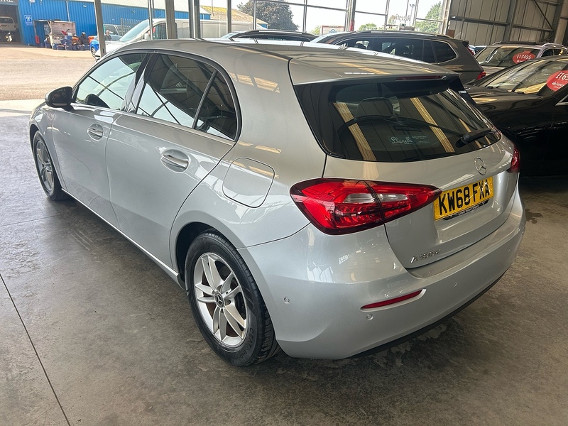 Mercedes-Benz A Class A180d SE - U11091