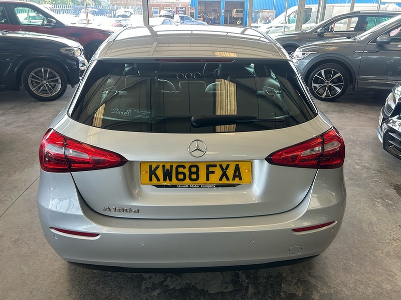 Mercedes-Benz A Class A180d SE - U11091