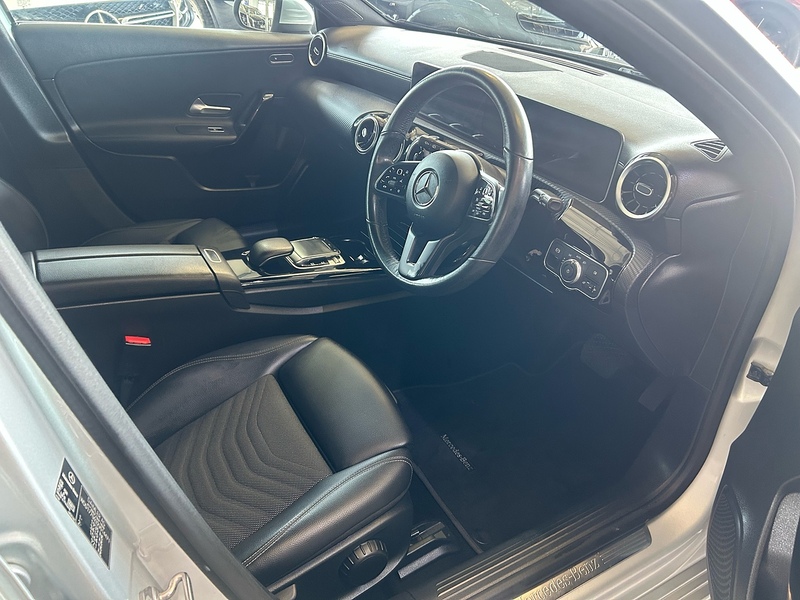 Mercedes-Benz A Class A180d SE - U11091
