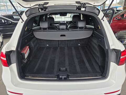 Mercedes-Benz GLC GLC220d AMG Line - U11100