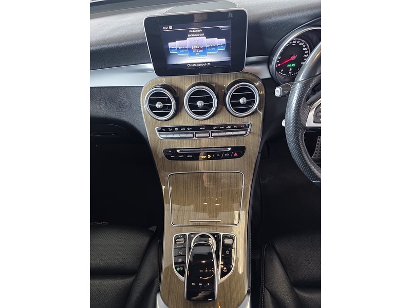 Mercedes-Benz GLC GLC220d AMG Line - U11100