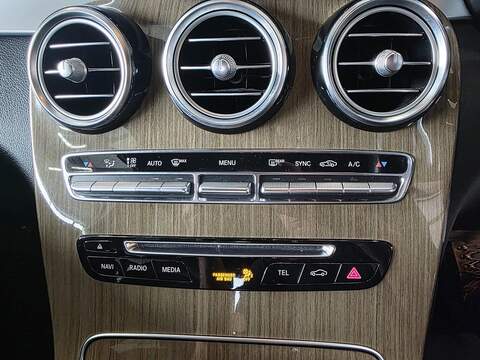 Mercedes-Benz GLC GLC220d AMG Line - U11100
