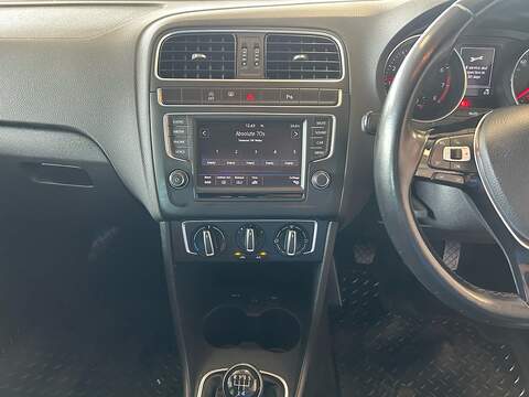 Volkswagen Polo TSI Match Edition - U11101