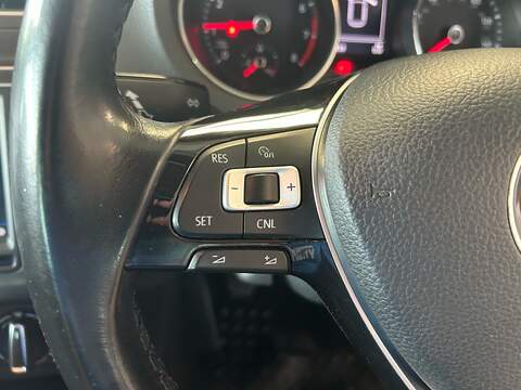 Volkswagen Polo TSI Match Edition - U11101