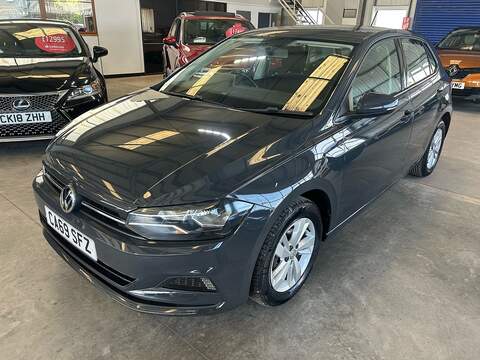 Volkswagen Polo EVO SE - U11102