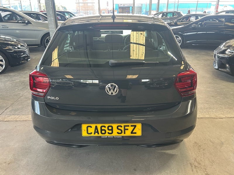 Volkswagen Polo EVO SE - U11102