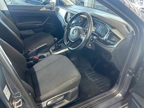 Volkswagen Polo EVO SE - U11102