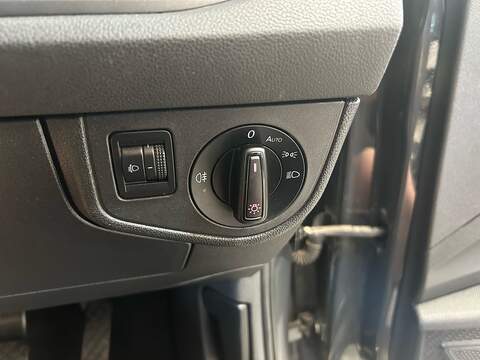 Volkswagen Polo EVO SE - U11102