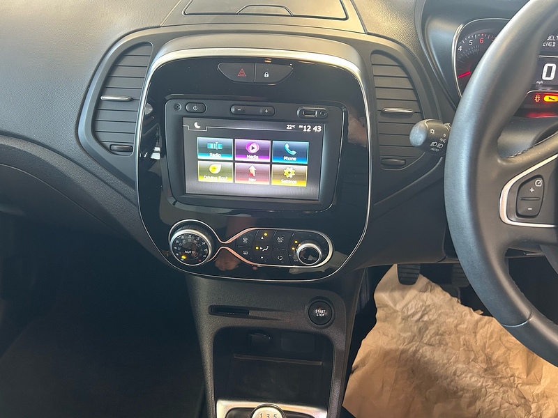 Renault Captur TCe ENERGY Iconic - U11103