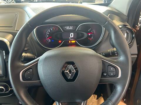 Renault Captur TCe ENERGY Iconic - U11103