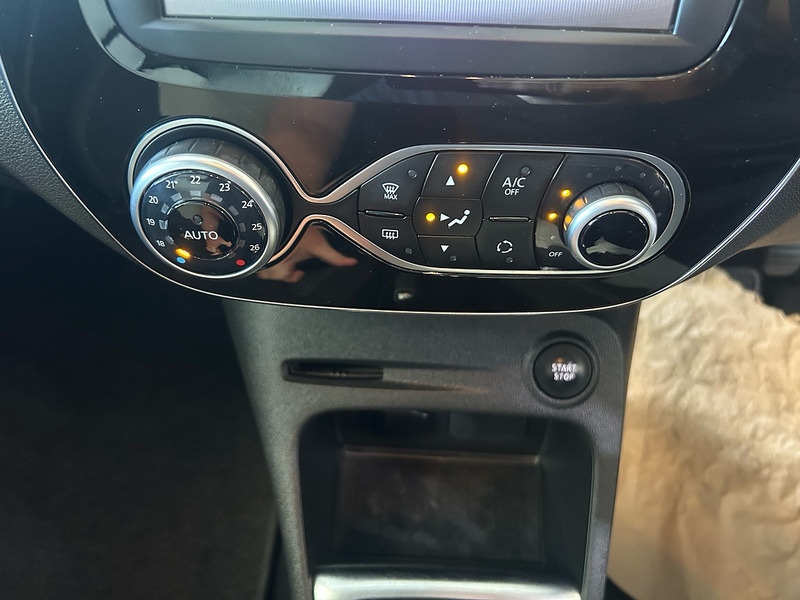 Renault Captur TCe ENERGY Iconic - U11103