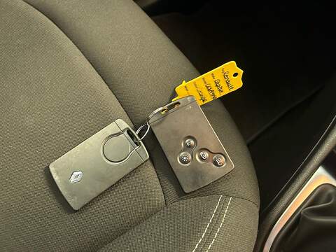 Renault Captur TCe ENERGY Iconic - U11103