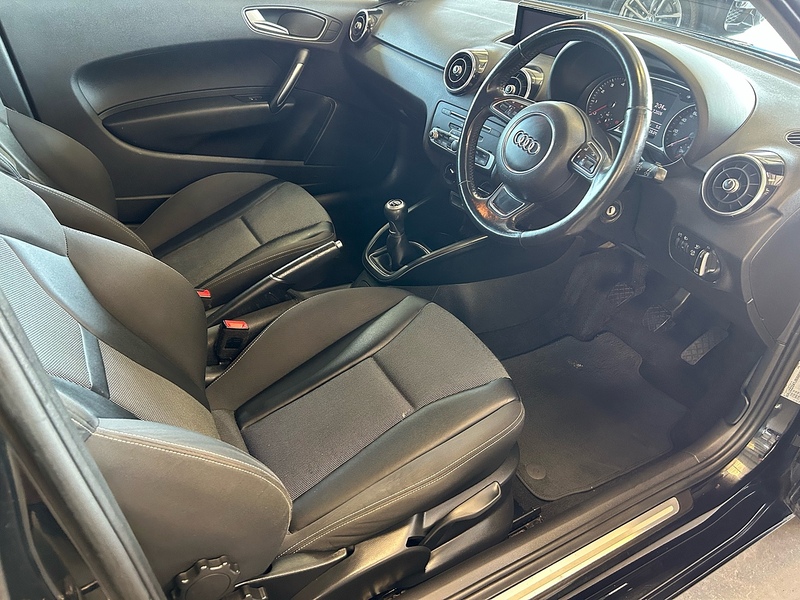 Audi A1 TFSI Sport - U11105