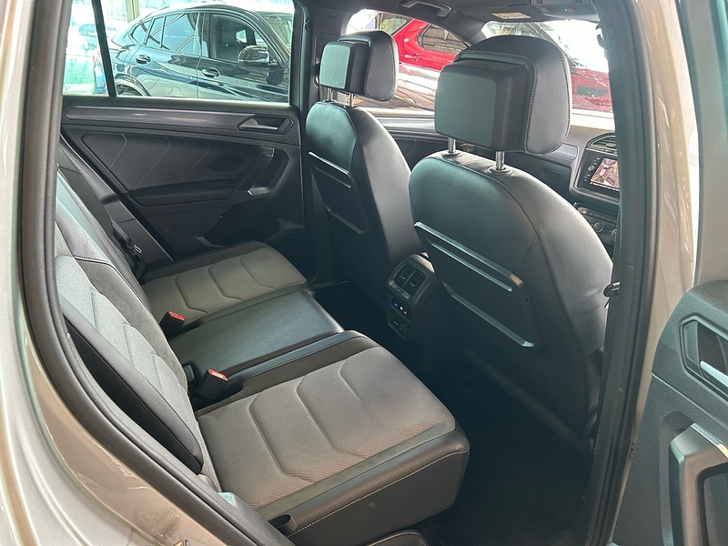Volkswagen Tiguan TDI R-Line Tech - U11107