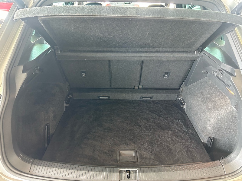 Volkswagen Tiguan TDI R-Line Tech - U11107