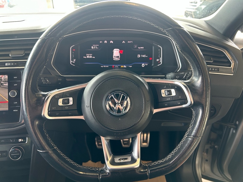 Volkswagen Tiguan TDI R-Line Tech - U11107