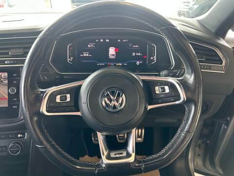 Volkswagen Tiguan TDI R-Line Tech - U11107