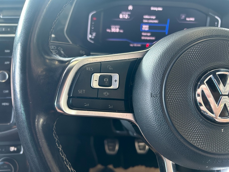 Volkswagen Tiguan TDI R-Line Tech - U11107