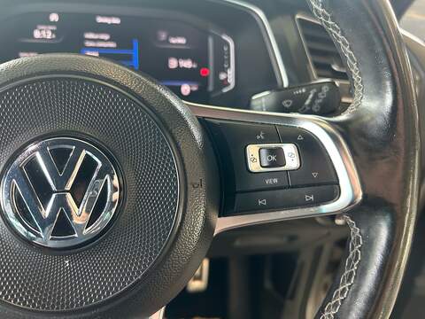 Volkswagen Tiguan TDI R-Line Tech - U11107