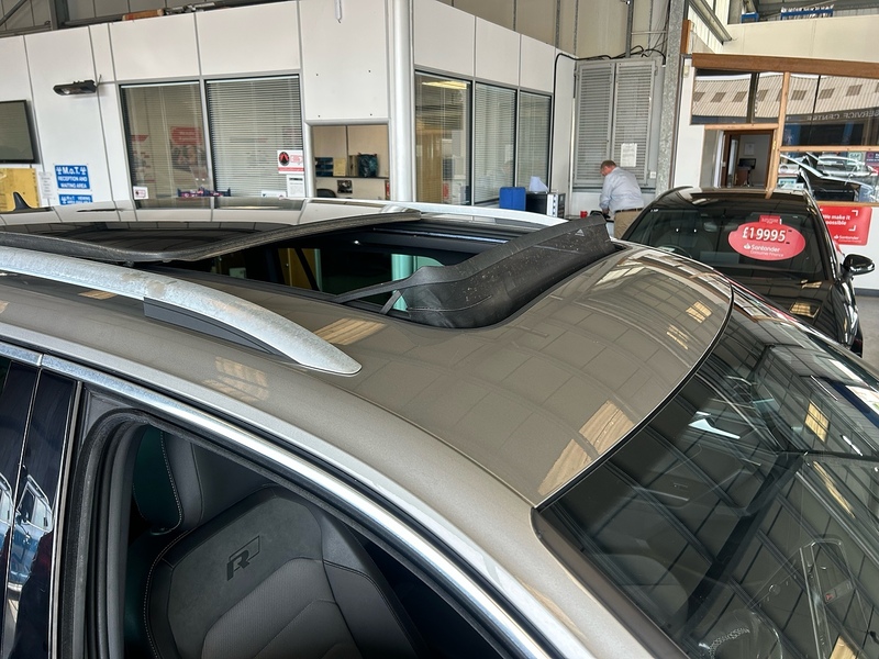 Volkswagen Tiguan TDI R-Line Tech - U11107