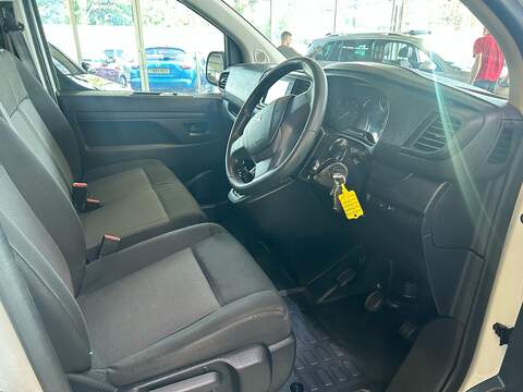 Peugeot Expert BlueHDi 1000 Professional Premium + - U11144
