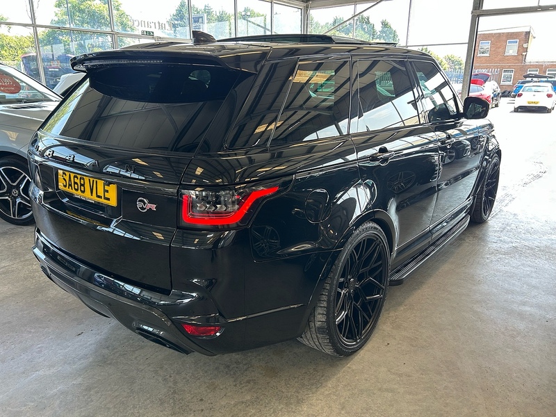 Land Rover Range Rover Sport P575 V8 SVR - U11146